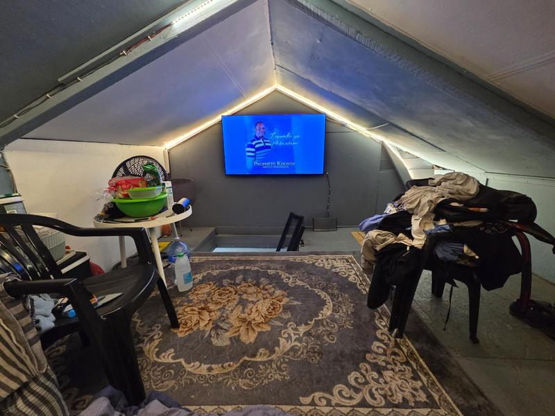 2 Bedroom Property for Sale in Zonnebloem Western Cape